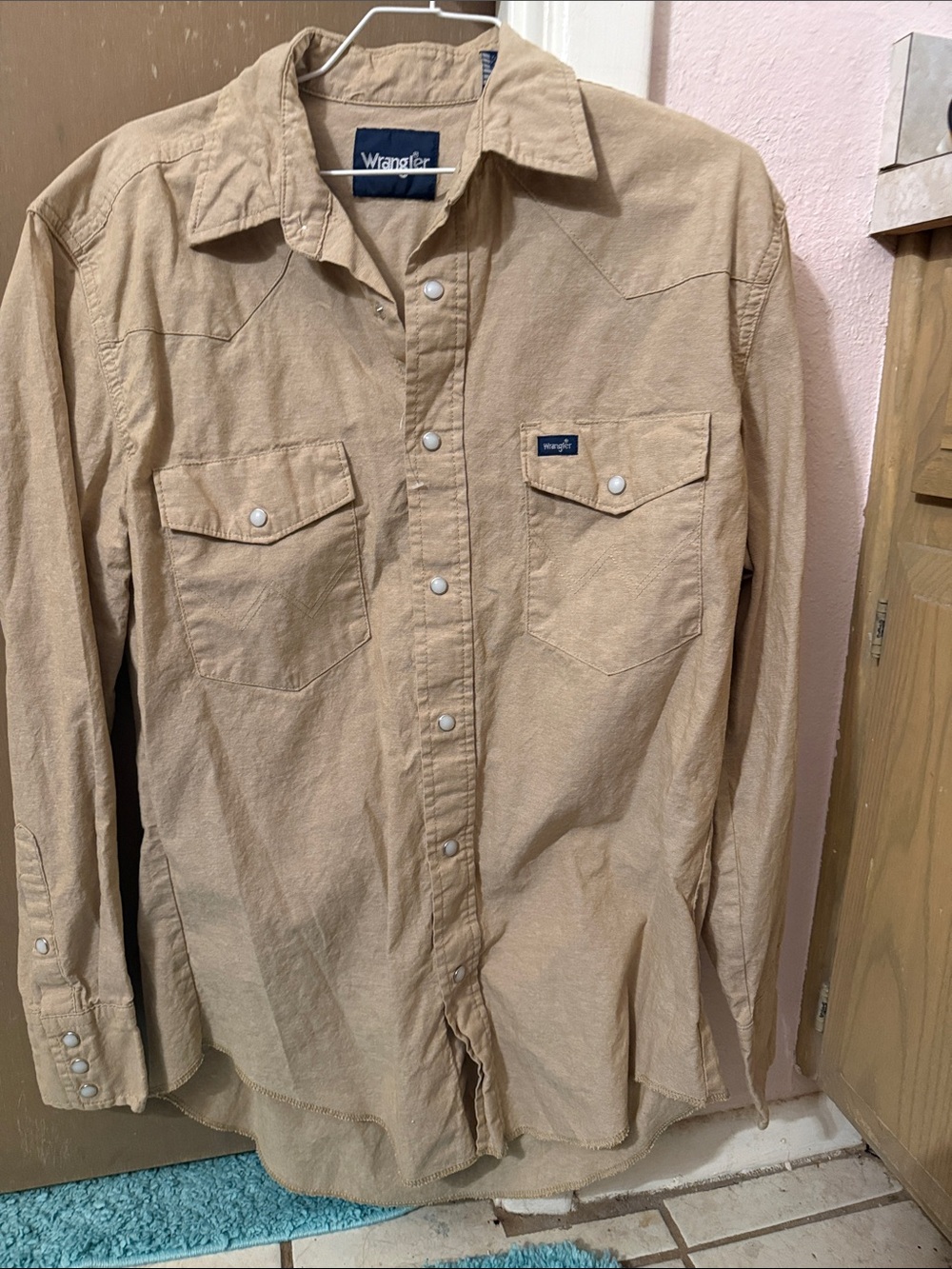 Wrangler Men’s Beige Western Button-Down Shirt